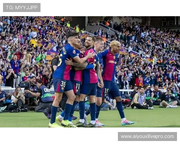 乔尔·罗卡飞铲亚马尔染红，巴萨最后时刻十打十一未果